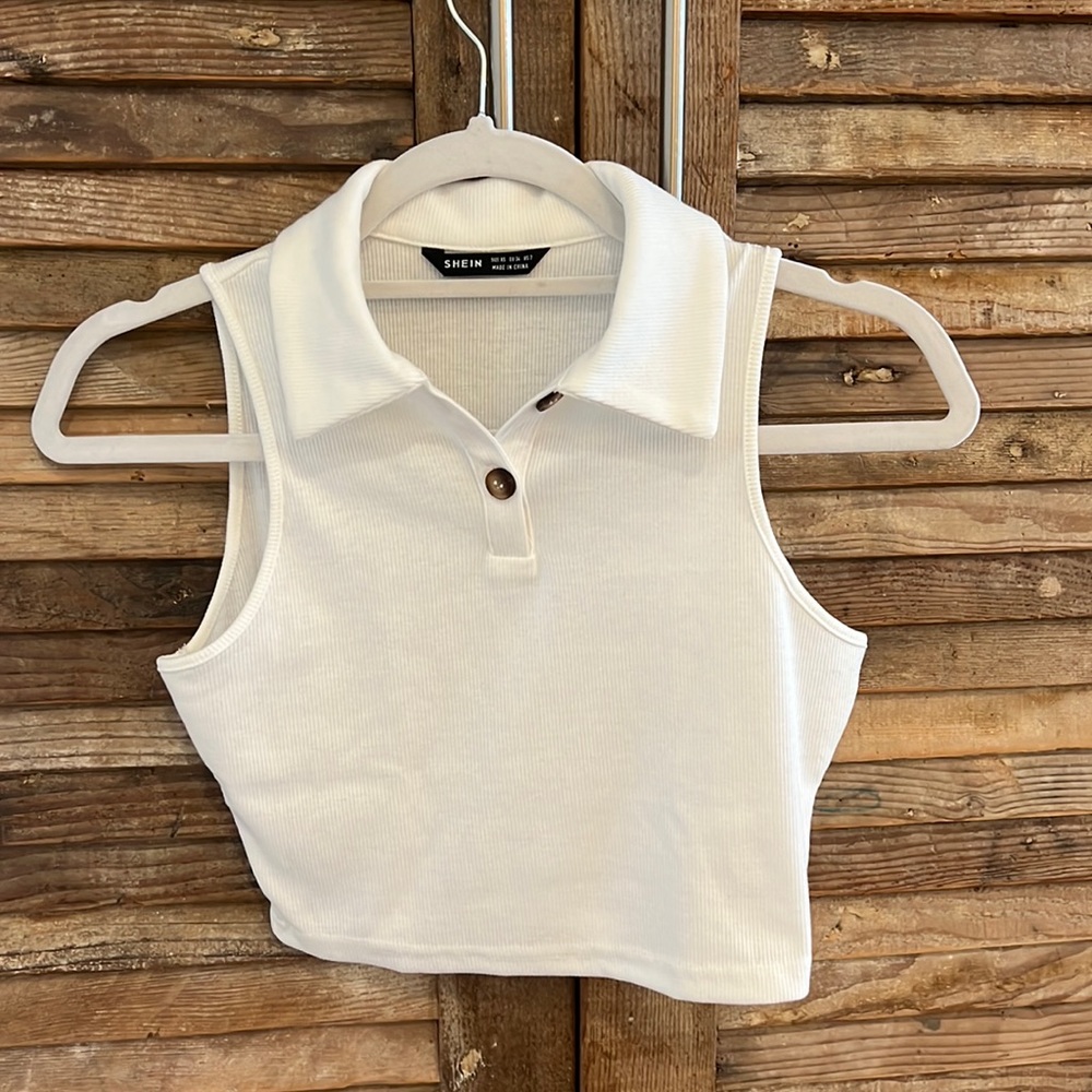 Shein XS never worn collard crop
